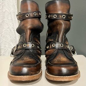 SOLD-Freebird Sonoma’s Distressed Black Sz 8